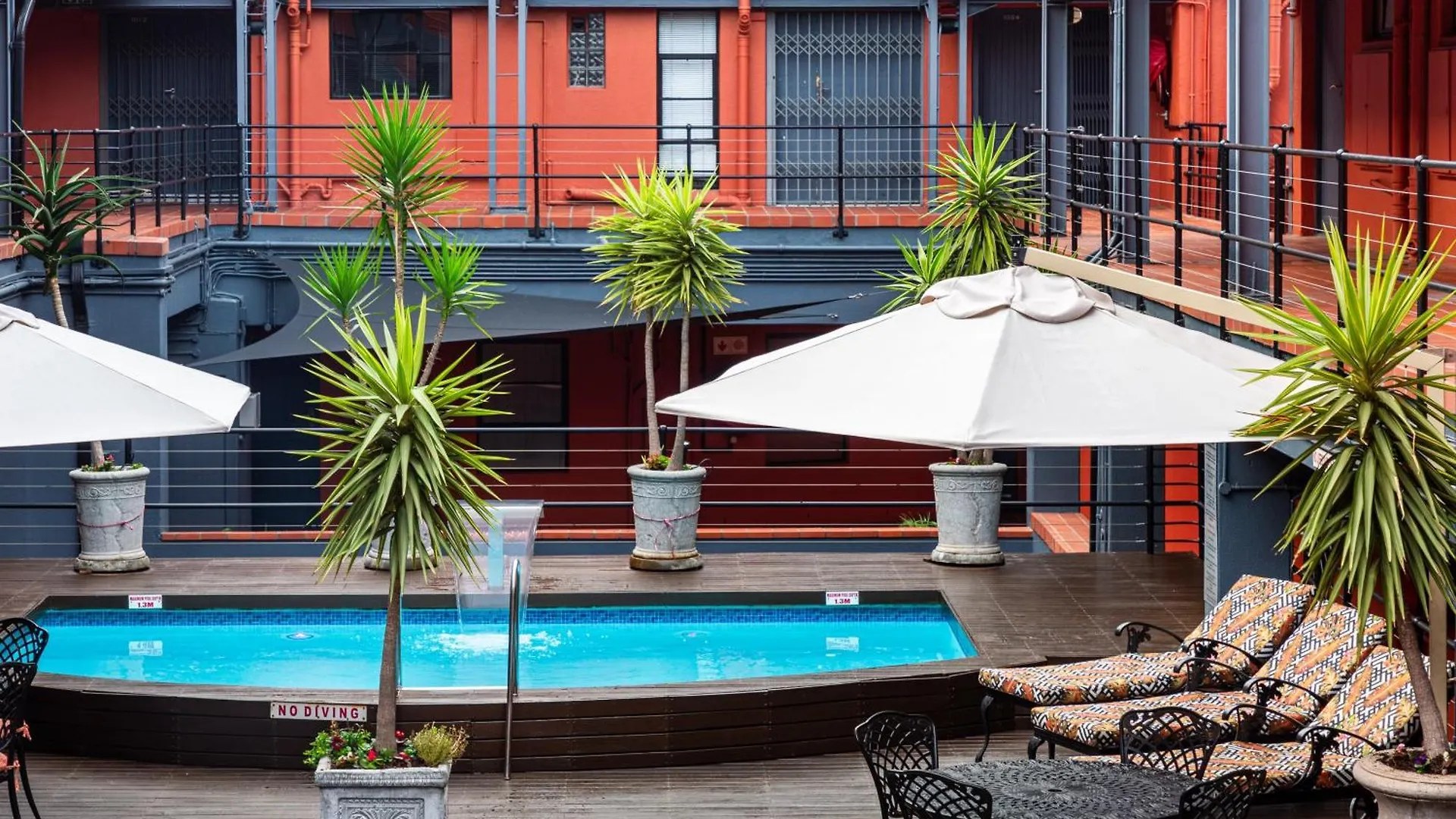 Cape Town Lodge Hotel  Cape Town