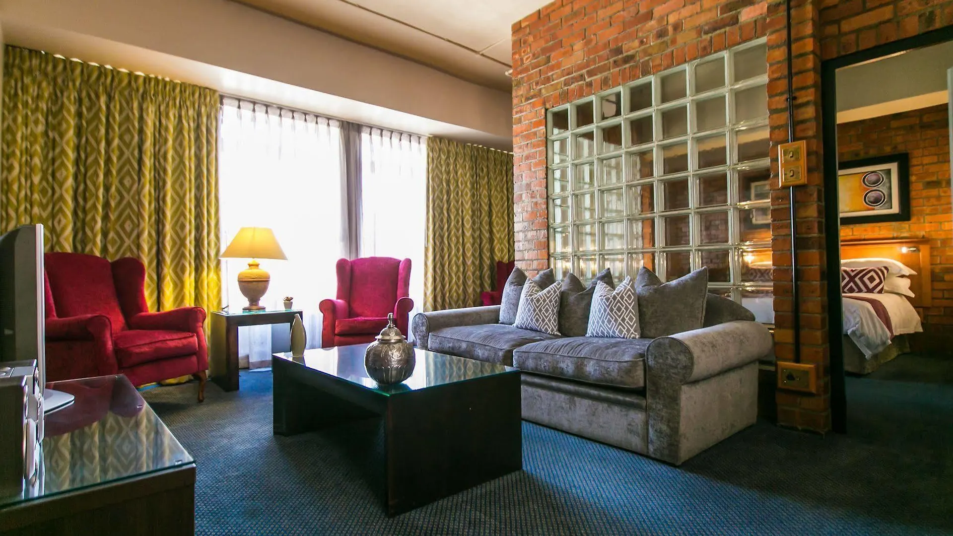 Cape Town Lodge Hotel
