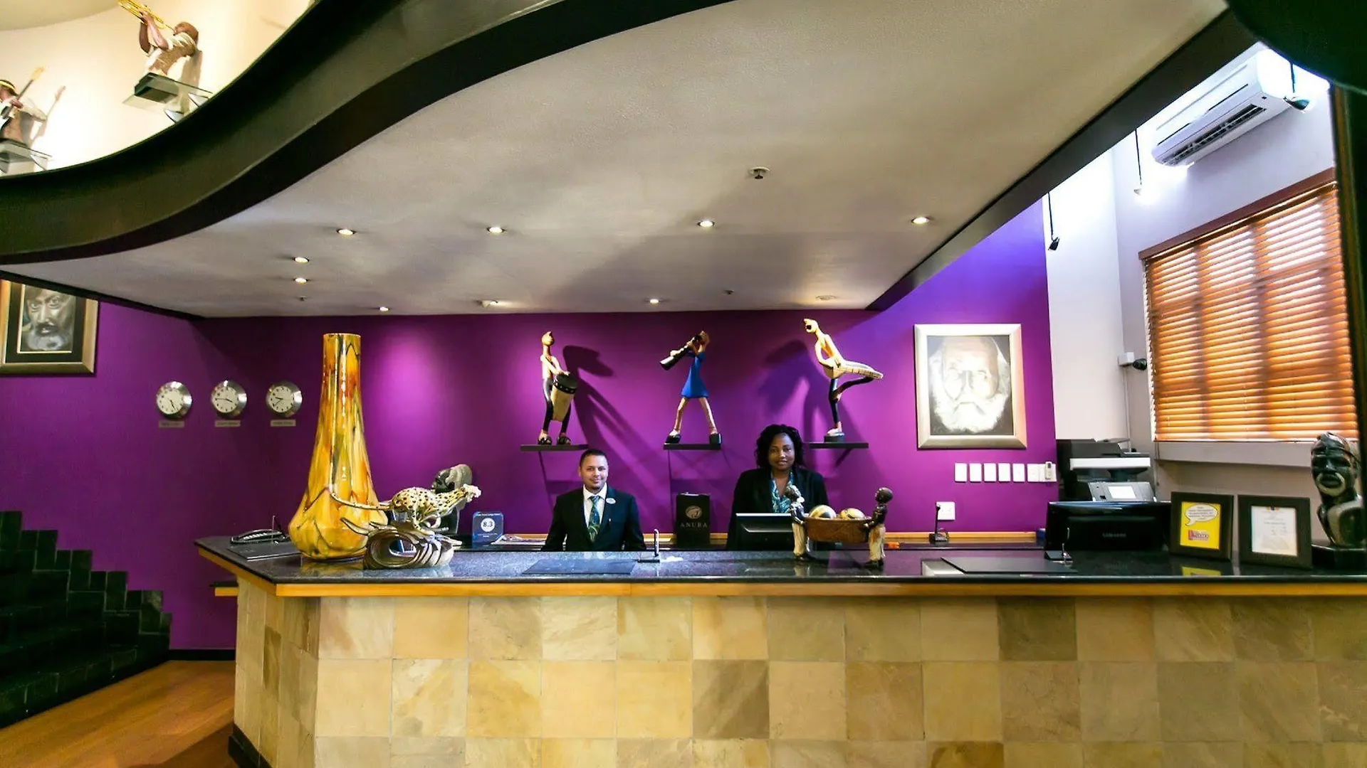 Cape Town Lodge Hotel