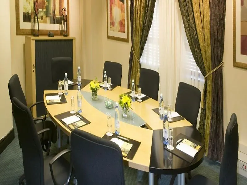 Cape Town Lodge Hotel
