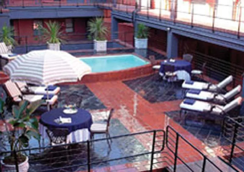 Cape Town Lodge Hotel